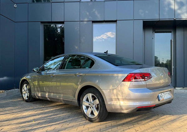 Volkswagen Passat cena 74700 przebieg: 117300, rok produkcji 2020 z Wodzisław Śląski małe 704